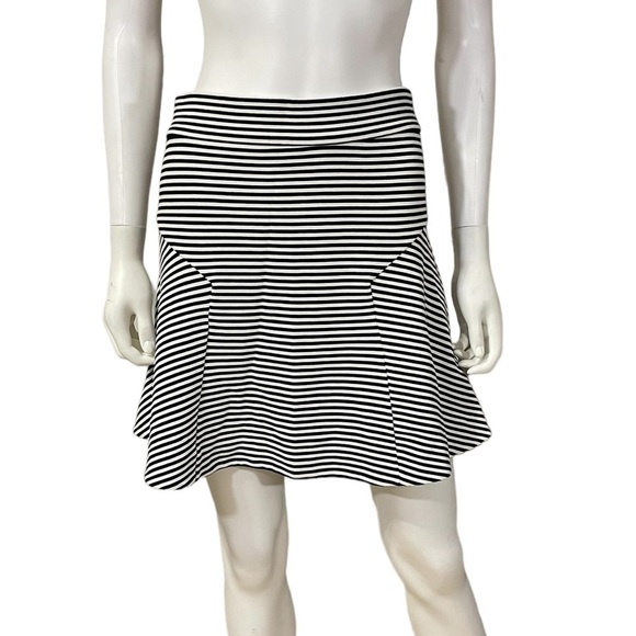 Express Black and White Striped Skirt - Picture 2 of 8